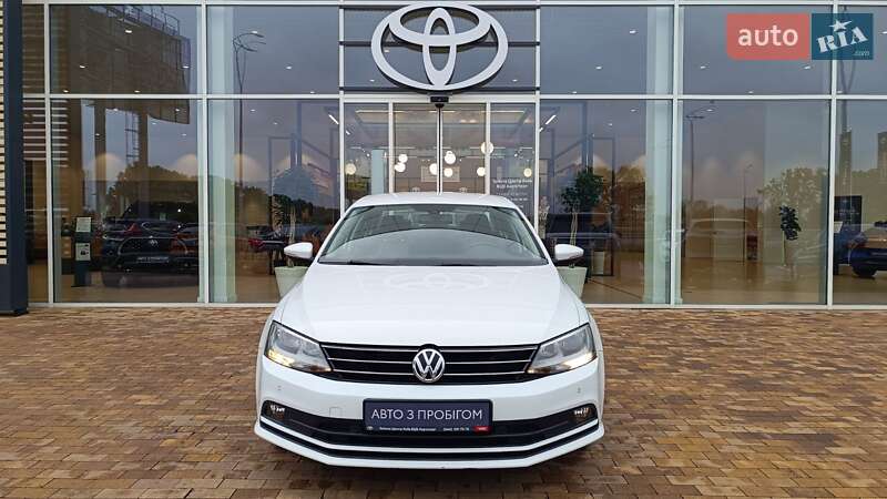 Седан Volkswagen Jetta 2016 в Киеве
