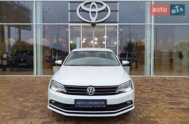Седан Volkswagen Jetta 2016 в 