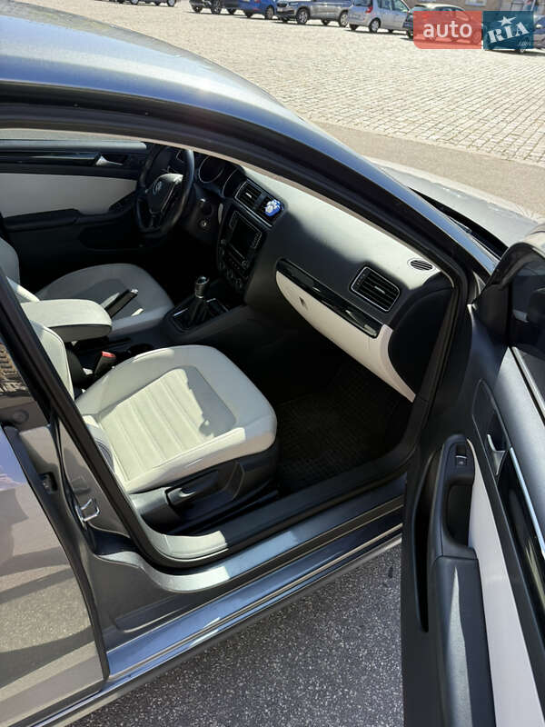 Седан Volkswagen Jetta 2016 в Харкові фото 21 Седан Volkswagen Jetta 2016 в Харкові