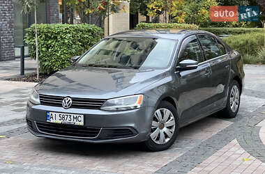 Седан Volkswagen Jetta 2013 в Киеве