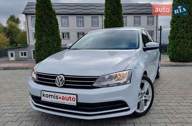 Седан Volkswagen Jetta 2017 в 
