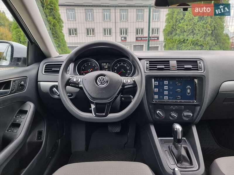 Седан Volkswagen Jetta 2017 в Виннице