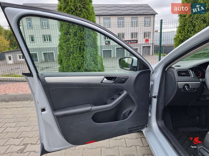 Седан Volkswagen Jetta 2017 в Виннице