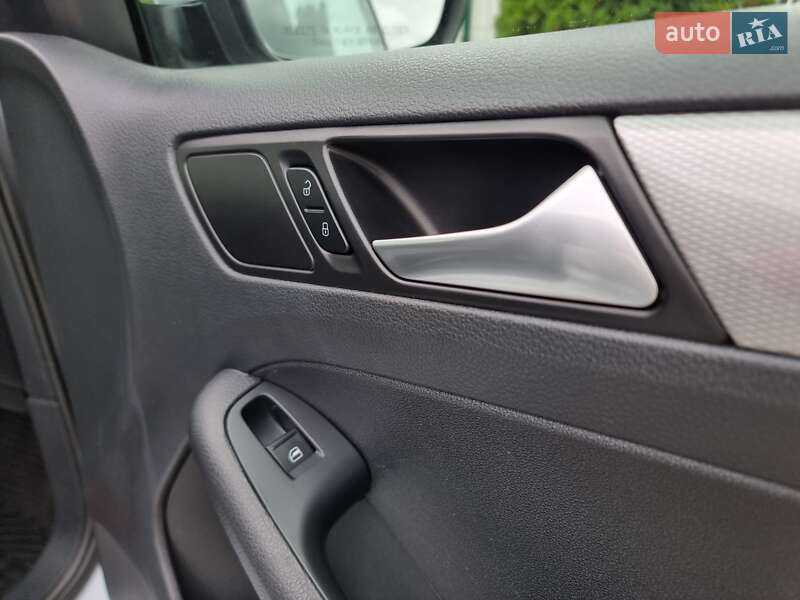 Седан Volkswagen Jetta 2017 в Виннице