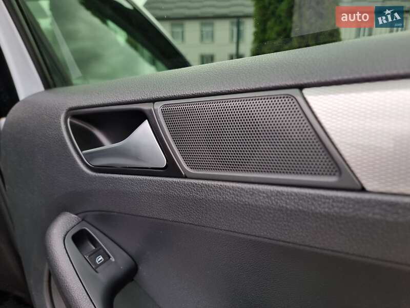 Седан Volkswagen Jetta 2017 в Виннице