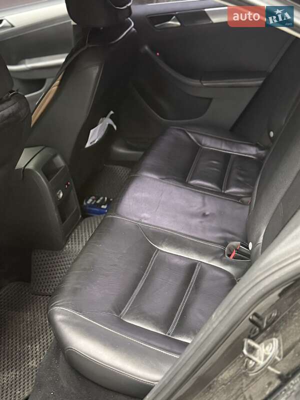 Седан Volkswagen Jetta 2011 в Одессе