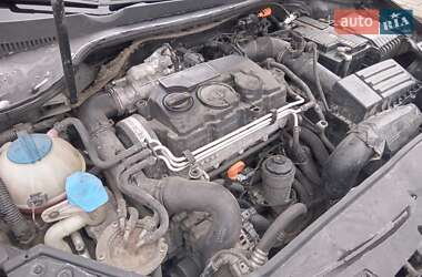 Седан Volkswagen Jetta 2008 в  фото 2 Седан Volkswagen Jetta 2008 в
