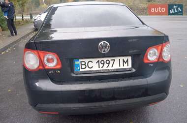 Седан Volkswagen Jetta 2008 в  фото 15 Седан Volkswagen Jetta 2008 в