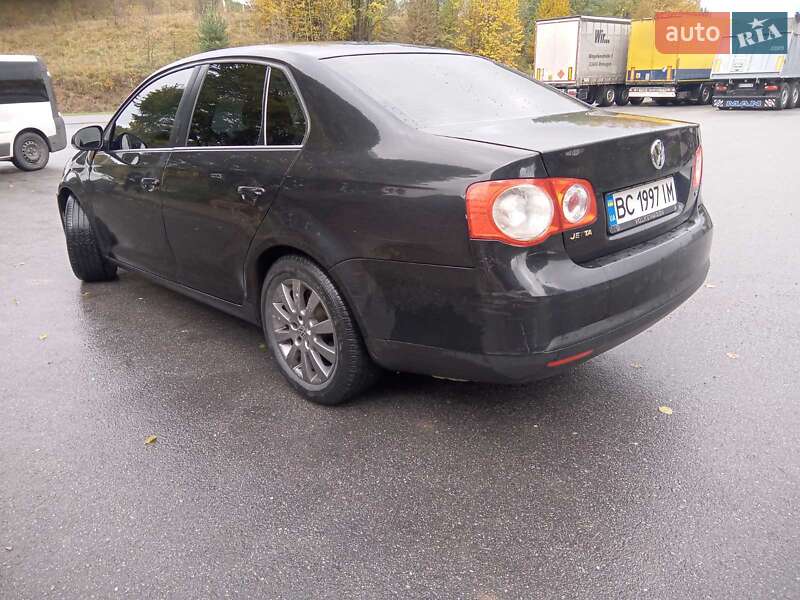 Седан Volkswagen Jetta 2008 в Монастыриске