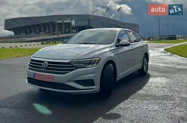 Седан Volkswagen Jetta 2019 в Львові