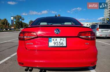 Седан Volkswagen Jetta 2015 в 