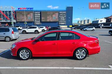 Седан Volkswagen Jetta 2015 в 