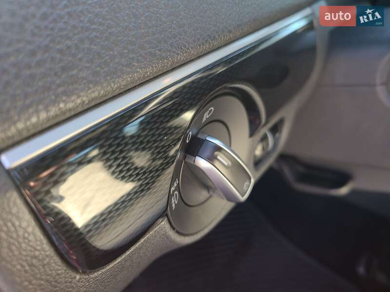 Седан Volkswagen Jetta 2015 в Києві фото 31 Седан Volkswagen Jetta 2015 в Києві