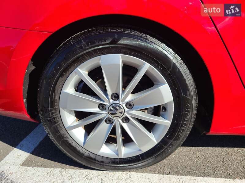 Седан Volkswagen Jetta 2015 в Києві фото 25 Седан Volkswagen Jetta 2015 в Києві