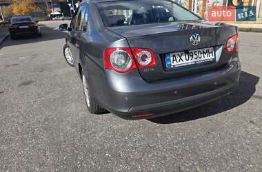 Седан Volkswagen Jetta 2008 в 