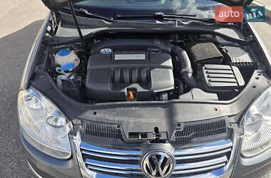 Седан Volkswagen Jetta 2008 в 