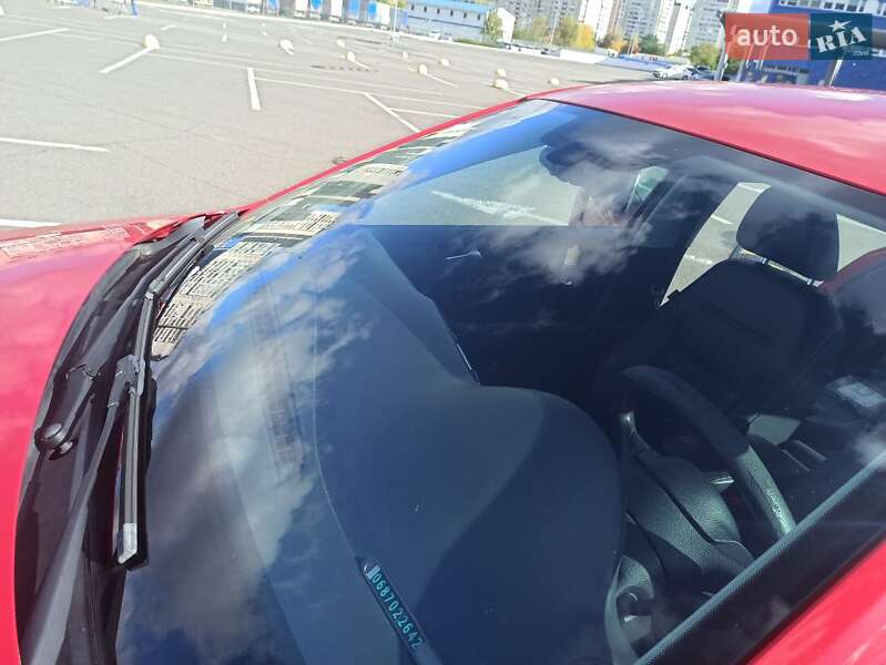 Седан Volkswagen Jetta 2014 в Києві