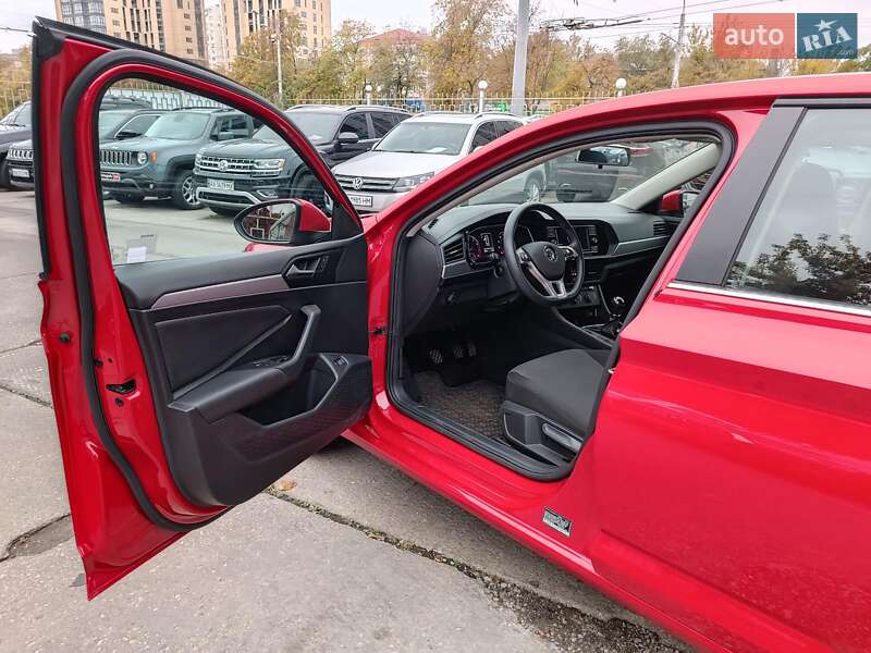 Седан Volkswagen Jetta 2019 в Харкові