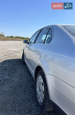 Седан Volkswagen Jetta 2008 в 