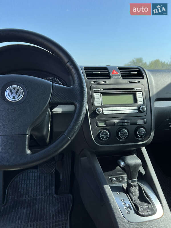 Седан Volkswagen Jetta 2008 в Борщеве