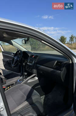 Седан Volkswagen Jetta 2008 в 