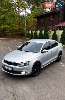 Седан Volkswagen Jetta 2012 в Бородянке