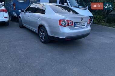 Седан Volkswagen Jetta 2005 в 