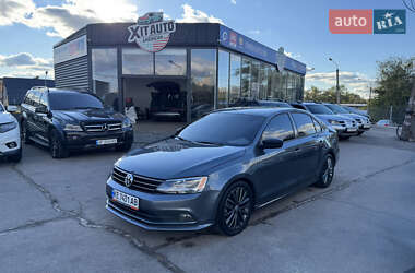 Седан Volkswagen Jetta 2016 в Запорожье