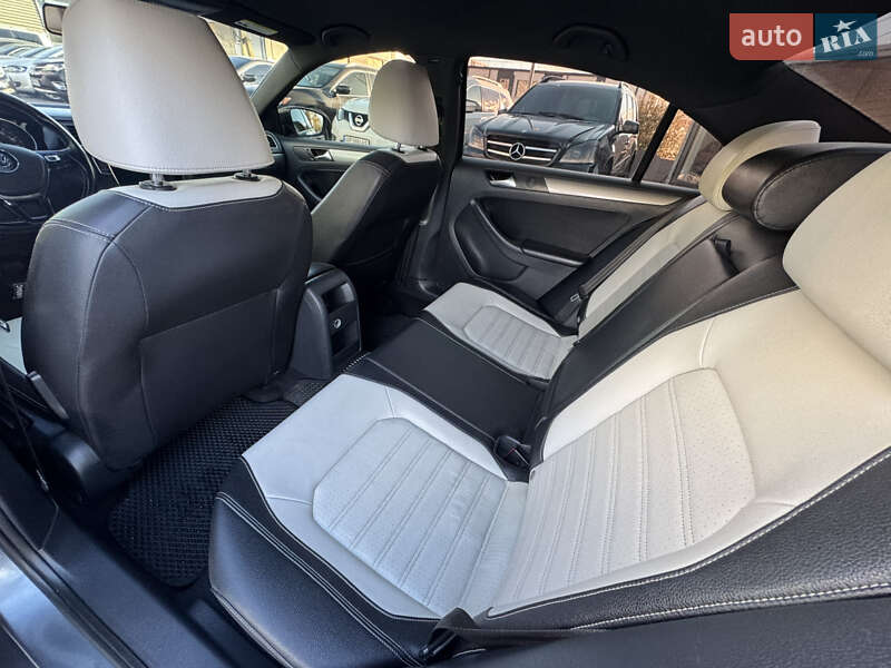 Седан Volkswagen Jetta 2016 в Запорожье фото 22 Седан Volkswagen Jetta 2016 в Запорожье