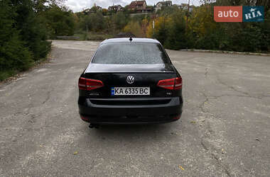 Седан Volkswagen Jetta 2014 в 