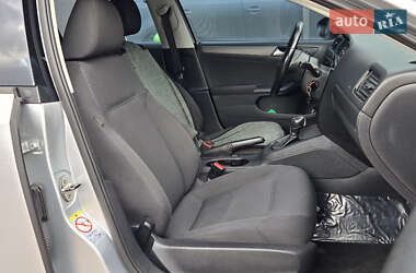 Седан Volkswagen Jetta 2012 в 