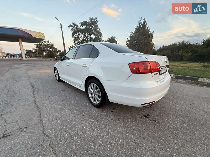 Седан Volkswagen Jetta 2014 в Полтаве