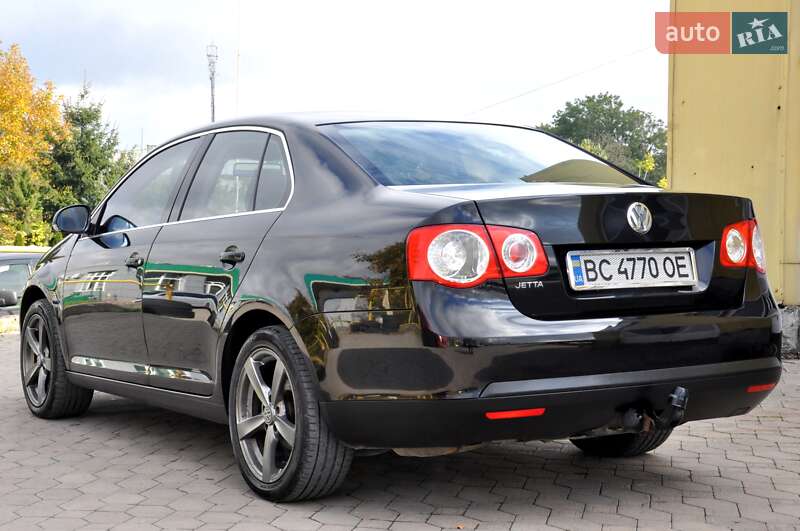 Седан Volkswagen Jetta 2006 в Львове