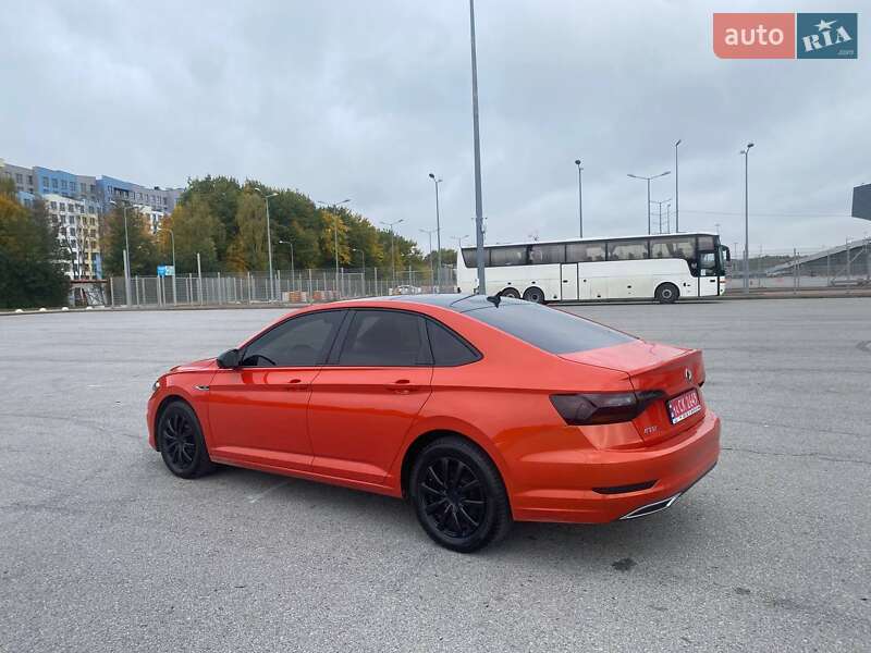 Седан Volkswagen Jetta 2019 в Львове