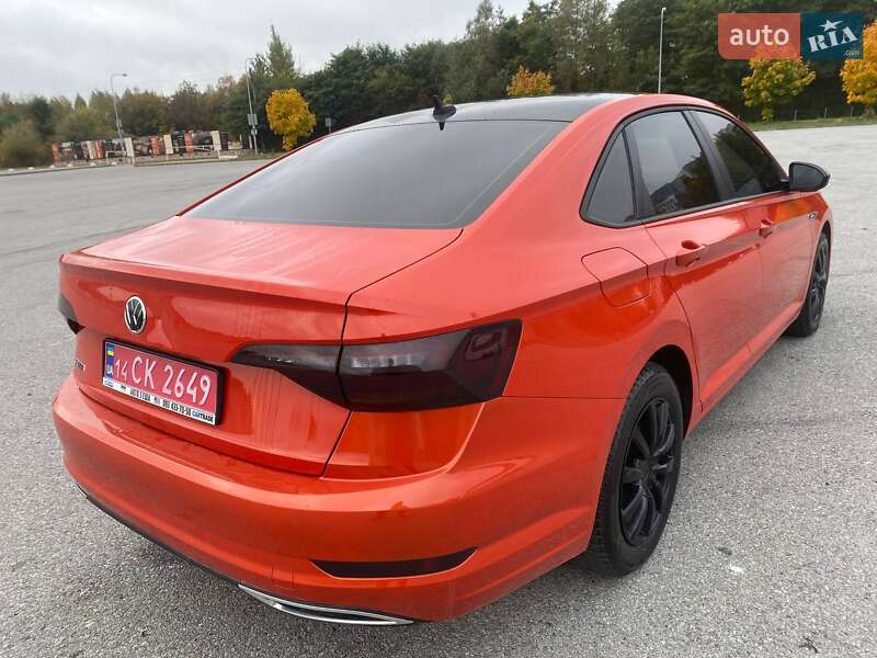 Седан Volkswagen Jetta 2019 в Львове