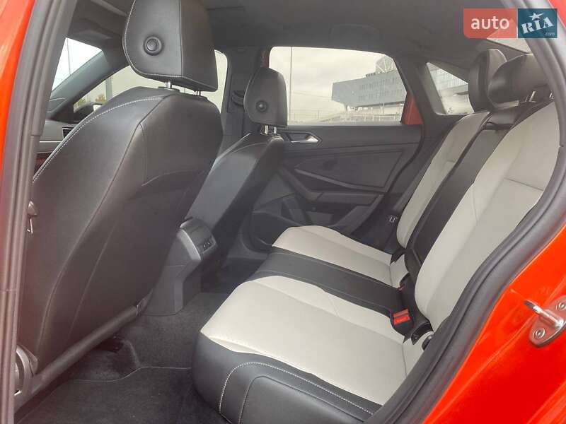 Седан Volkswagen Jetta 2019 в Львове