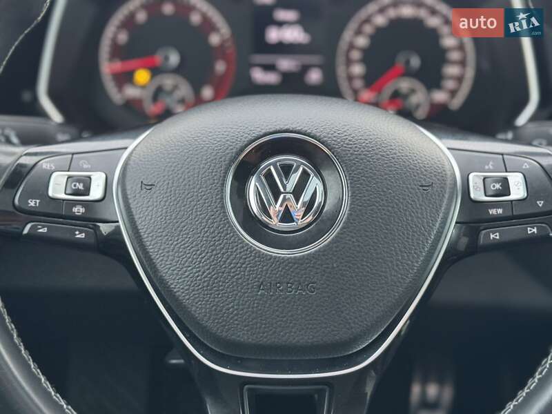 Седан Volkswagen Jetta 2018 в Львове