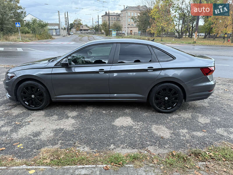 Седан Volkswagen Jetta 2019 в Запоріжжі
