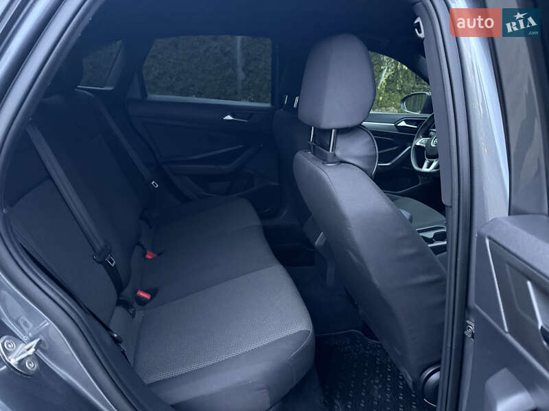 Седан Volkswagen Jetta 2019 в Запоріжжі