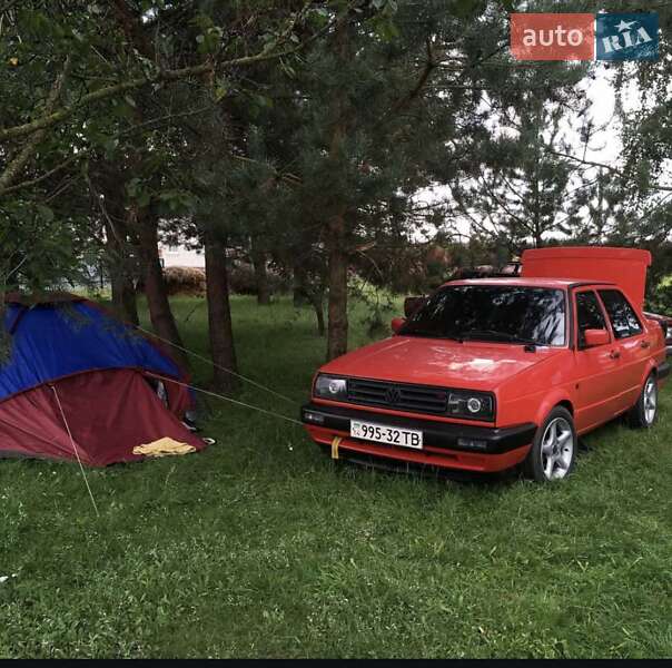 Седан Volkswagen Jetta 1984 в Збараже