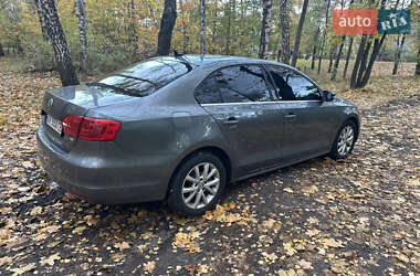 Седан Volkswagen Jetta 2014 в 