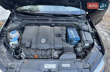 Седан Volkswagen Jetta 2012 в 