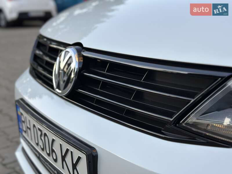 Седан Volkswagen Jetta 2016 в Одессе