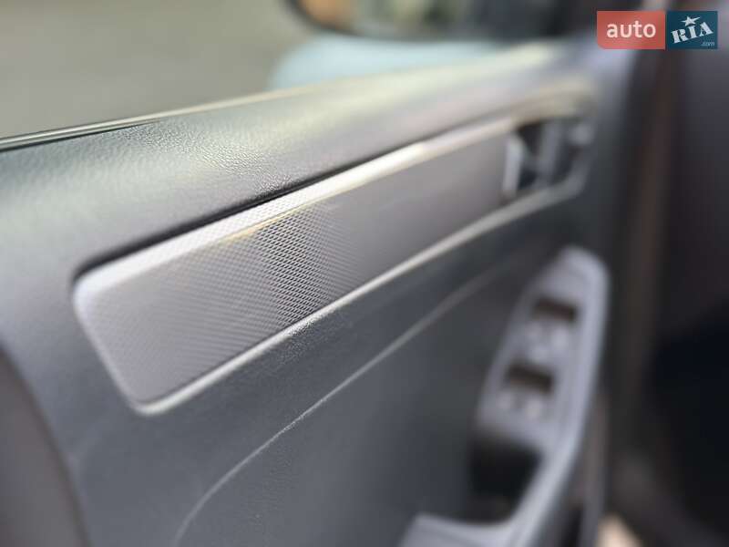 Седан Volkswagen Jetta 2016 в Одессе
