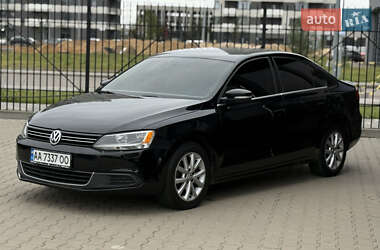 Седан Volkswagen Jetta 2012 в 