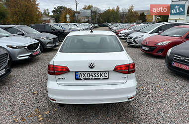 Седан Volkswagen Jetta 2014 в 