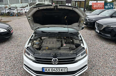 Седан Volkswagen Jetta 2014 в 