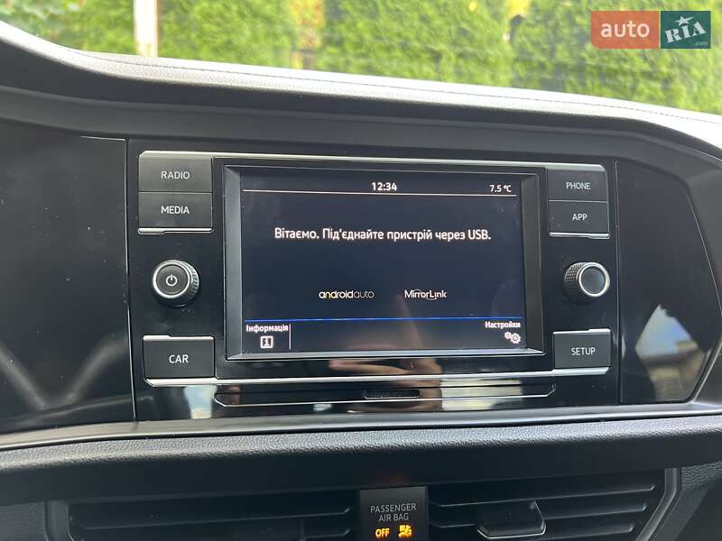 Седан Volkswagen Jetta 2018 в Львове
