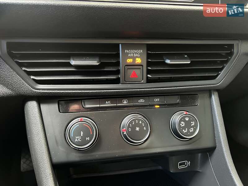 Седан Volkswagen Jetta 2018 в Львове