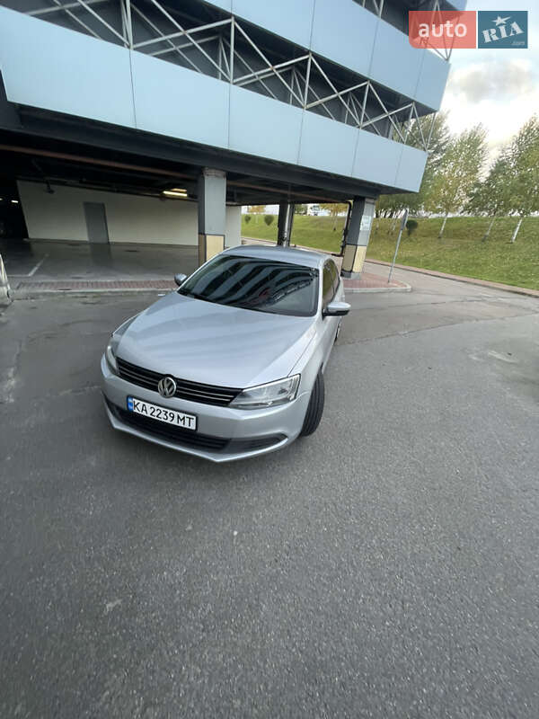 Седан Volkswagen Jetta 2013 в Киеве
